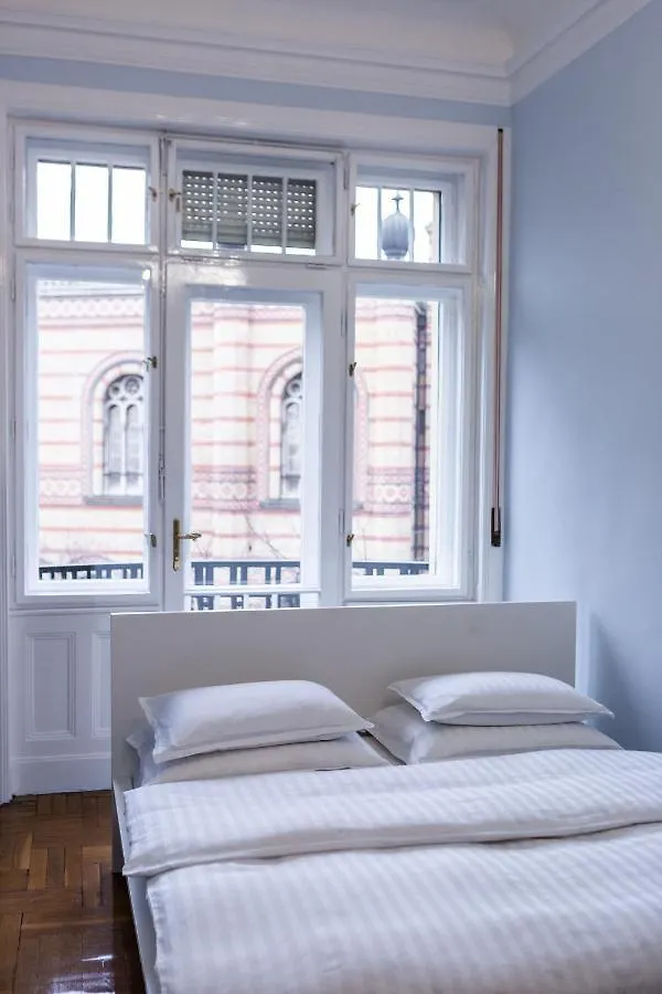 Luxury Downtown 3 Bedroom Apartment By Synagoge With Beautiful View Βουδαπέστη 0*,  Ουγγαρία