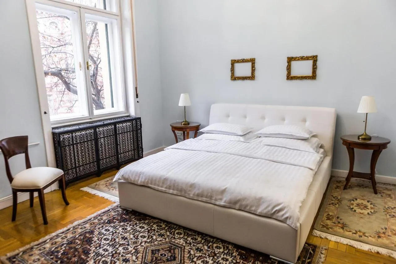 Luxury Downtown 3 Bedroom Apartment By Synagoge With Beautiful View Βουδαπέστη