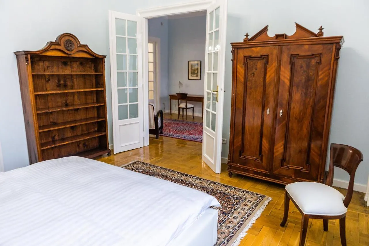 Luxury Downtown 3 Bedroom Apartment By Synagoge With Beautiful View Budapest