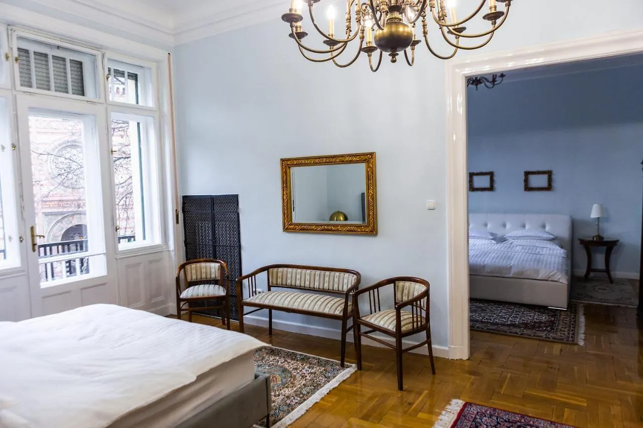 Luxury Downtown 3 Bedroom Apartment By Synagoge With Beautiful View Budapest
