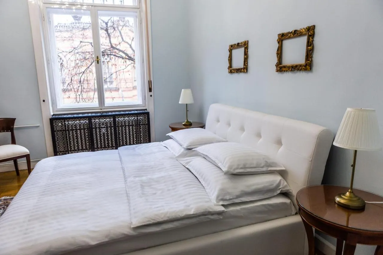 Luxury Downtown 3 Bedroom Apartment By Synagoge With Beautiful View Budapest 0*,  Ungarn