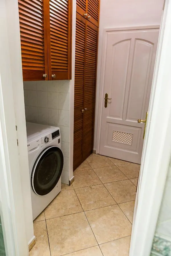 Luxury Downtown 3 Bedroom Apartment By Synagoge With Beautiful View Budapest