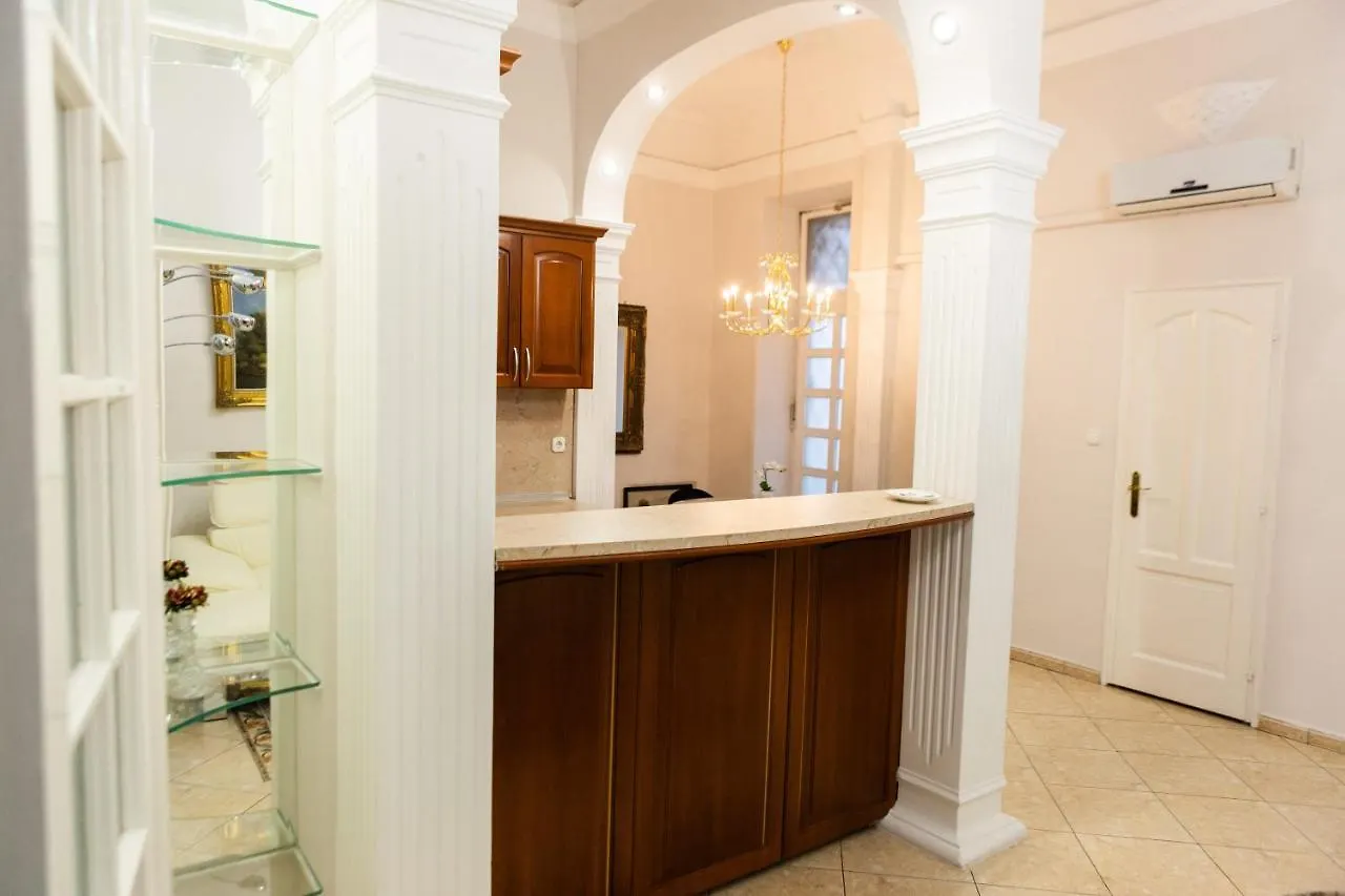 Luxury Downtown 3 Bedroom Apartment By Synagoge With Beautiful View Budapest Ungarn