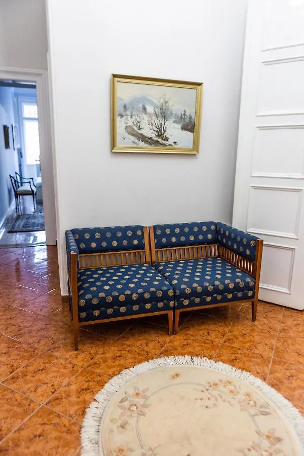 Luxury Downtown 3 Bedroom Apartment By Synagoge With Beautiful View Budapest Ungarn